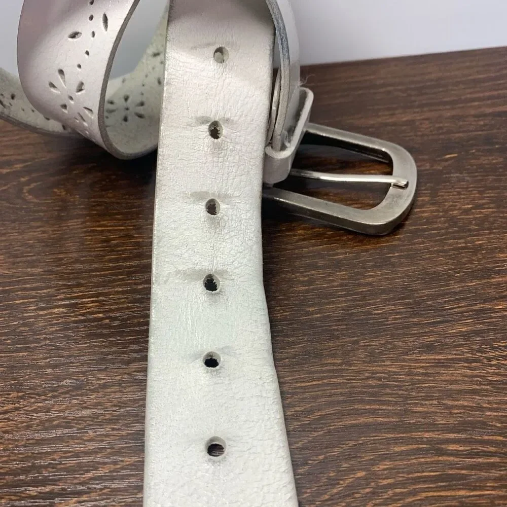 Faded Glory 100% white leather eyelet size large women's belt